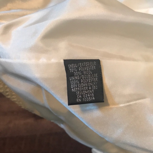 Beautiful White Wool Coat - Picture 3 of 4